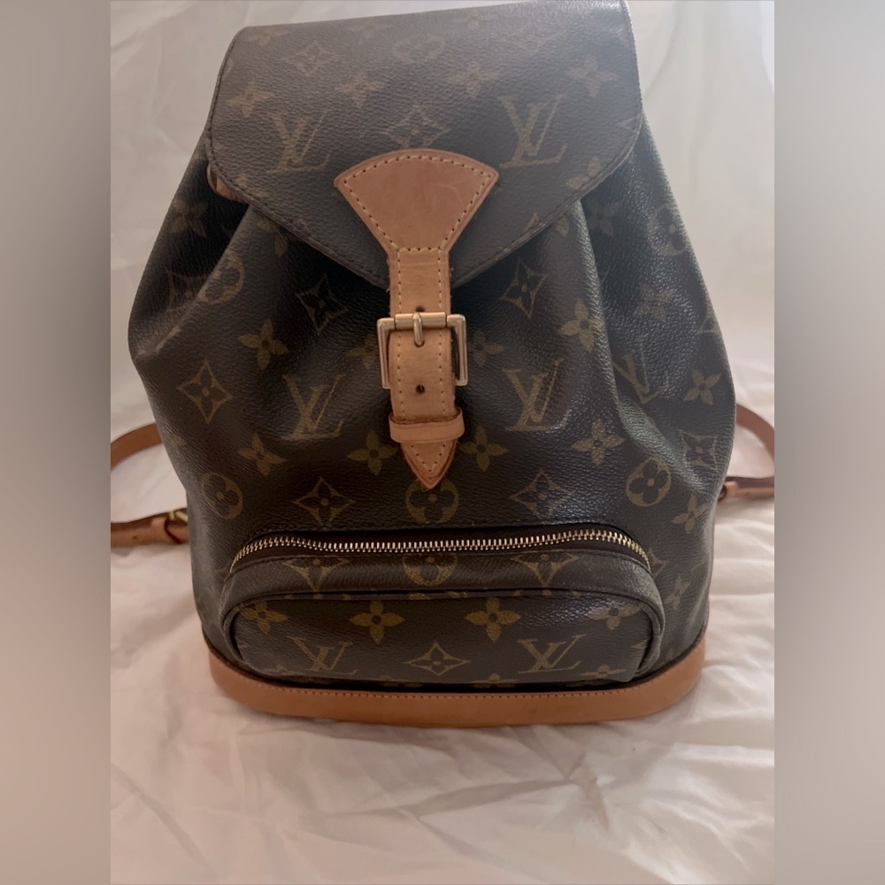 Louis Vuitton Monogram Montisaurs MM backpack